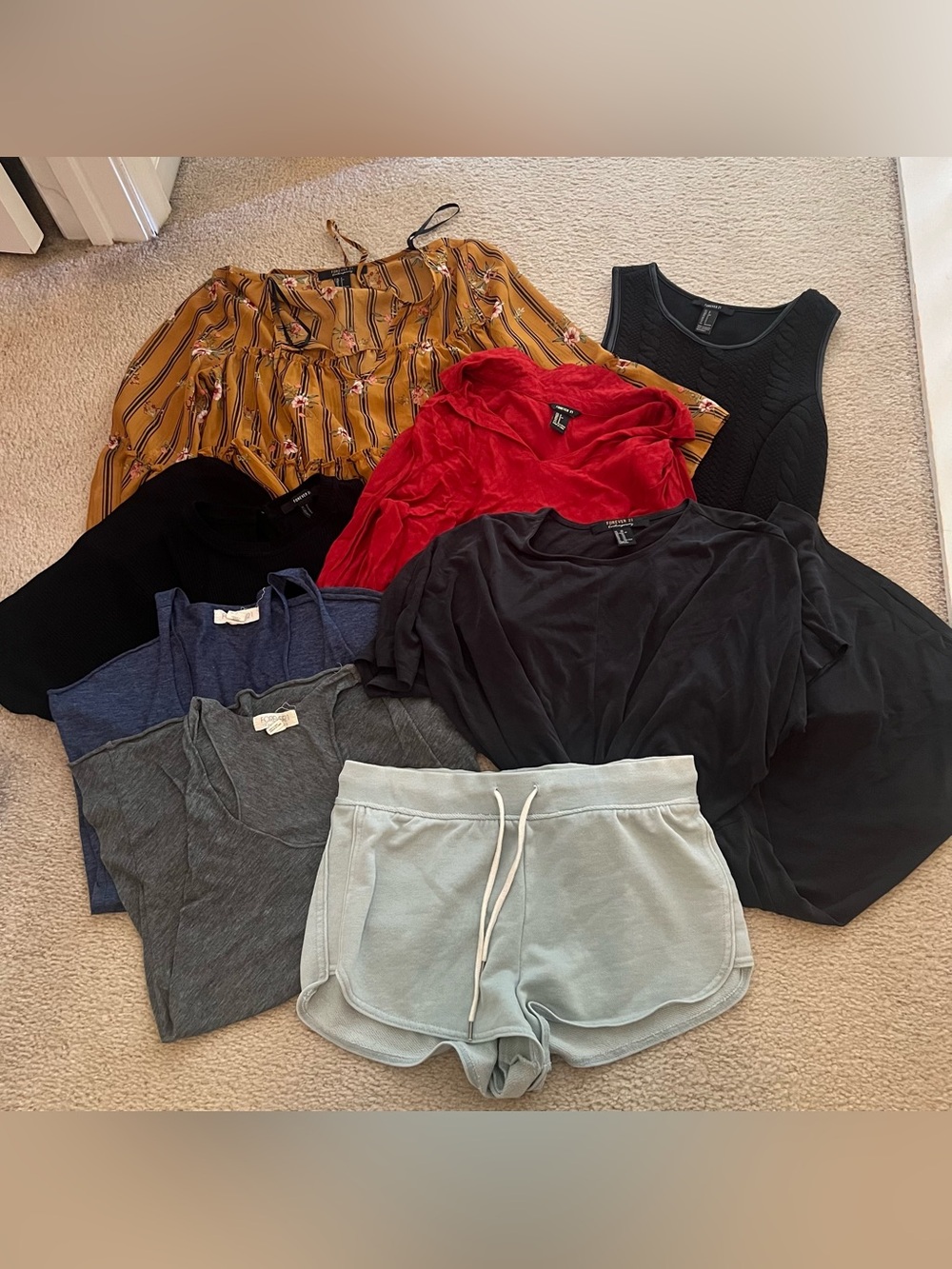 Forever 21 lot of 8 items tank tops, blouse, dresses, shorts in good condition